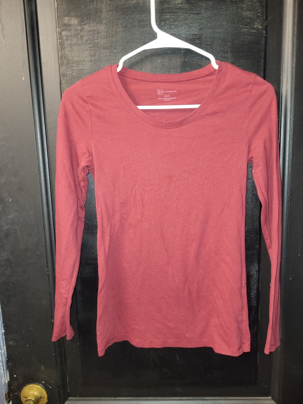 No Boundaries Long-Sleeve Scoop Neck Top - Wine
